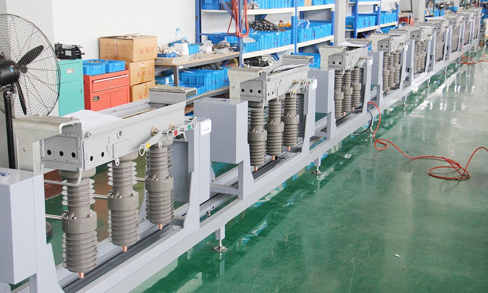 Pole-mounted vacuum circuit breaker assembly production line