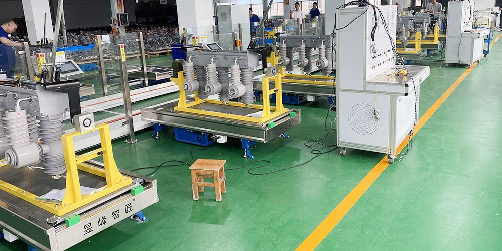 Pole-mounted vacuum circuit breakers assembly production line
